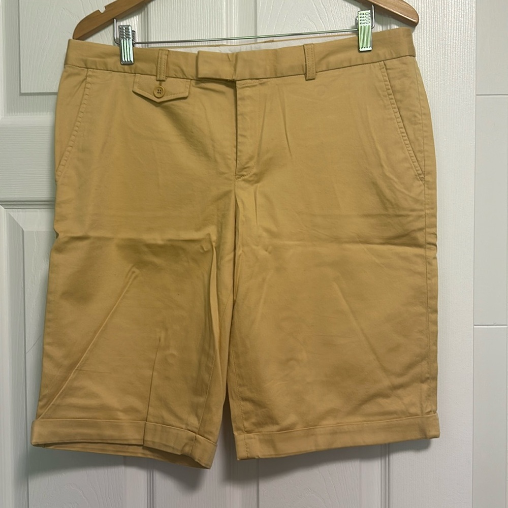 NWOT Banana Republic Bermuda shorts